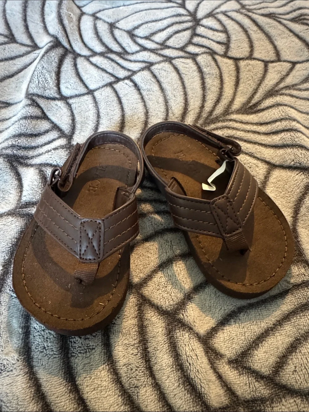 NWOT The Children’s Place Brown Baby Sandals - Size 6/7 (Run Small)